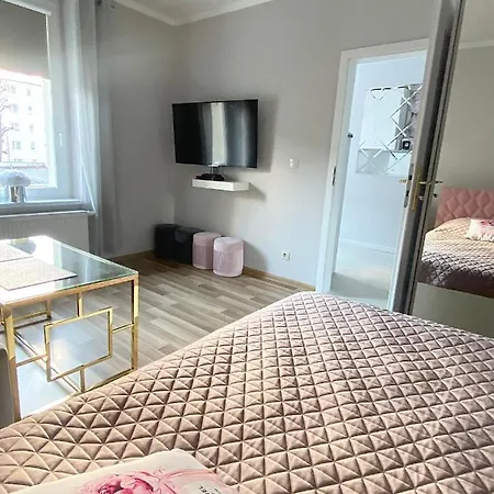 Lägenhet Glamour Przy Plazy, Z Parkingiem Prywatnym